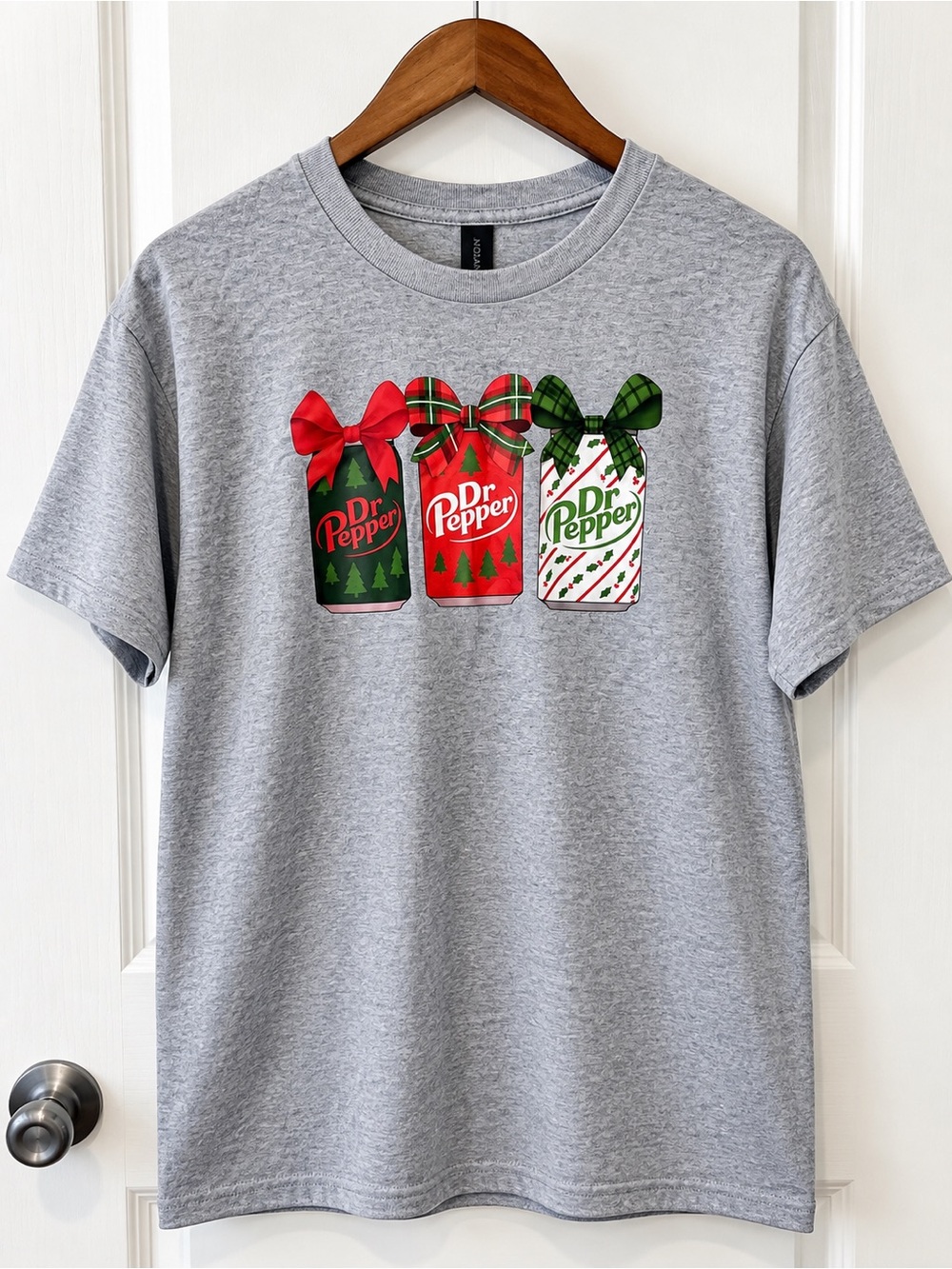Gildan Gray Short Sleeve Tee with Festive Dr Pepper Can Trio Soda